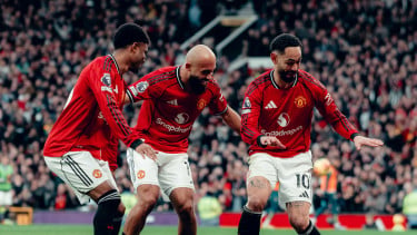 Pemain Manchester United merayakan gol