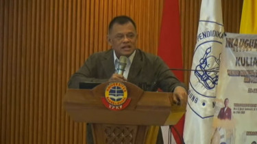 Mantan Panglima TNI Jenderal TNI (Purn) Gatot Nurmantyo saat menjadi pembicara di  Universitas Sangga Buana