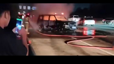 Mobil Jetour terbakar di Tol Jagorawi