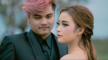 Ressa Rizky dan mantan istri, Dini.
