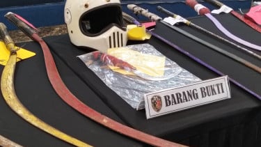 Ilustrasi barang bukti untuk tawuran