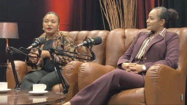 Cecilia Novani Mehue (kiri) dan Yulita Alanda Monim (kanan)