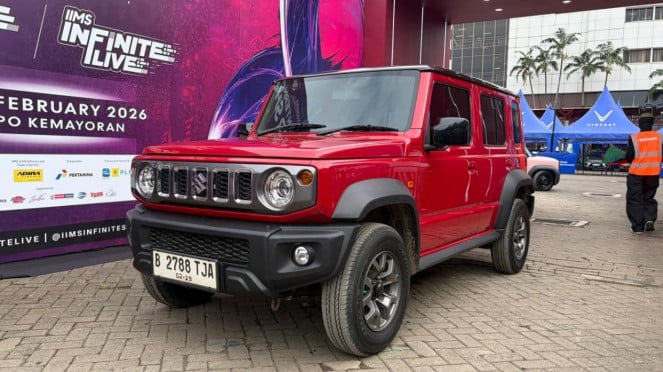 Mobil Suzuki Jimny 5 Pintu