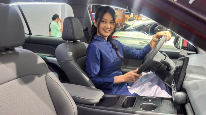 Interior Mobil Listrik VinFast VF MPV 7