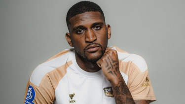 Bek Dewa United, Damion Lowe