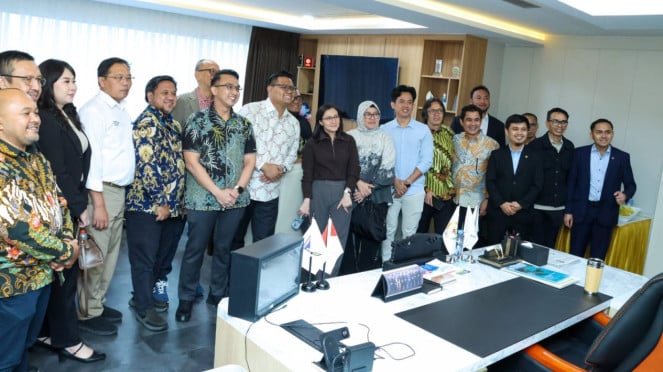 Ngopi Sore Wakil Ketua MPR RI Akbar Supratman bersama Pemred
