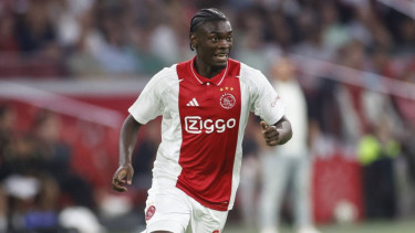 Jorthy Mokio di Ajax Amsterdam