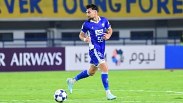 Pemain Persib Bandung, Frans Putros