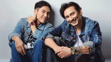 Desta Mahendra dan Vincent Rompies