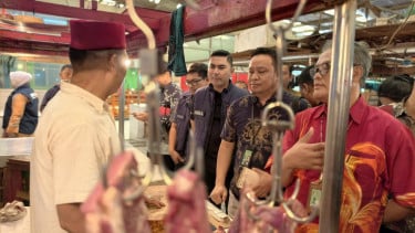 Satgas Saber PMJ di Pasar Koja, Jakarta Utara