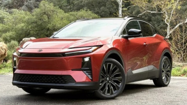 Mobil Listrik Toyota Baru