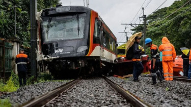 Truk Tertemper KA Bandara Soetta di Tangerang