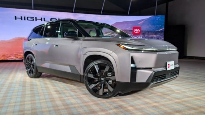 Toyota Highlander EV