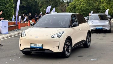 Mobil Listrik Geely EX 2
