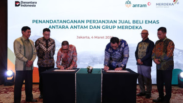 PT Aneka Tambang Tbk (ANTAM) dan Merdeka Group jalin kerja sama perkuat kedaulatan emas nasional