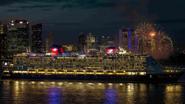 Kapal pesiar Disney Adventure.