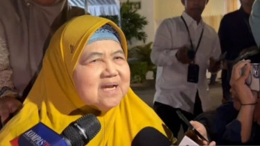 Pendakwah Dedeh Rosidah atau Mamah Dedeh