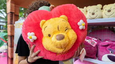 Koleksi Winnie the Pooh dan Lotso di Pop Store Beary Fun Days