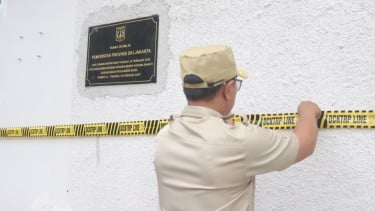 Penyegelan Lapangan Padel di Jakbar