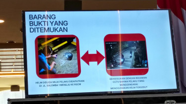 Screen shoot barang bukti yang didapatkan di lokasi penyiraman air keras kepada Wakil Koordinator KontraS, Andrie Yunus