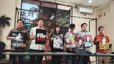 Kepala Divisi Impunitas KontraS Jane Rosalina (ketiga kiri)