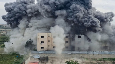 Bangunan di Lebanon hancur akibat serangan Israel