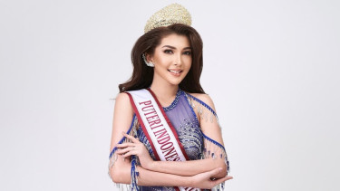 Finalis Puteri Indonesia, Jeni Rahmadial.