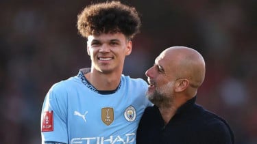 Jadi Pahlawan Juara Piala Liga Inggris, Nico O'Reilly Bikin Pep Guardiola Terkejut
