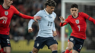 Duel Timnas Inggris vs Uruguay