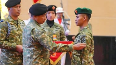 Panglima TNI Beikan KPLB ke Pratu Nawawi