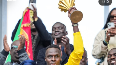 Timnas Senegal memamerkan trofi Piala Afrika 2025