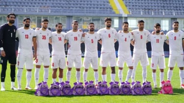 Aksi Menggetarkan Timnas Iran Jelang Piala Dunia 2026, Tas Sekolah Jadi Simbol Duka