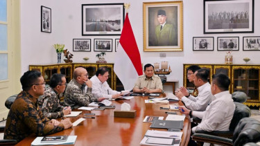 Presiden Prabowo rapat terbatas dengan jajaran kabinetnya