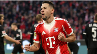 Bayern Munich Tak Lanjutkan Kontrak, Raphael Guerreiro Siap Angkat Kaki