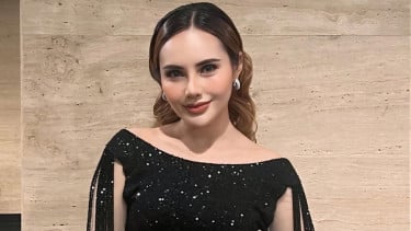 Indah Kurnia.