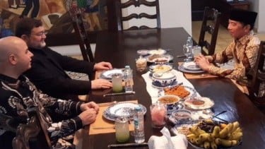 Dubes Iran Mohammad Boroujerdi menyambangi Jokowi di Solo