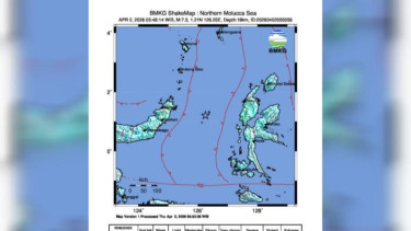 BMKG merilis pusat gempa yang terjadi di antara Provinsi Maluku Utara dan Sulawesi Utara