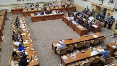 Komisi III DPR RI menggelar rapat bersama Kejaksaan Negeri (Kejari) Karo terkait kasus Amsal Sitepu