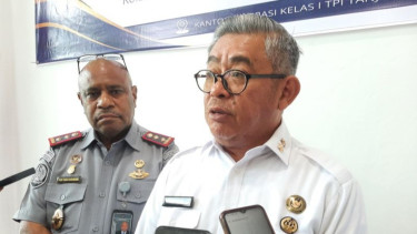 Kepala Kantor Wilayah Direktorat Jenderal Imigrasi Kepri Ujo Sujoto