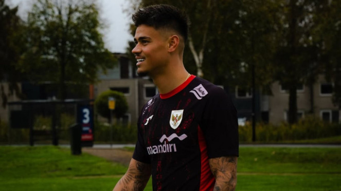 Bek Timnas Indonesia, Mees Hilgers, 1. Calvin Verdonk Berpeluang Main di Liga Champions, 2. Emil Audero Bisa Kembali ke Como 1907, 3. Maarten Paes Antar Ajax ke UEFA Conference League, 4. Mees Hilgers Bersama FC Twente di Liga Europa