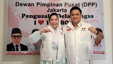 Don Papank bersama Ketua Umum DPP Pengusaha Bela Bangsa Trisya Suherman usai penetapan Waketum DPP PBB 2025–2030.
