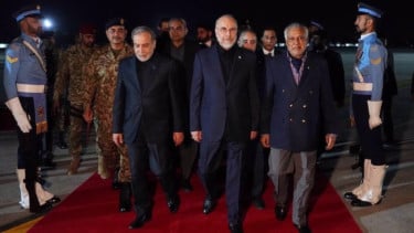 Delegasi Iran: Menlu Iran dan Ketua Parlemen Iran tiba di Islamabad
