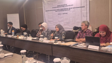 Eksaminasi 9 pakar hukum