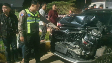 Kecelakaan beruntun 9 kendaraan di Kalimalang