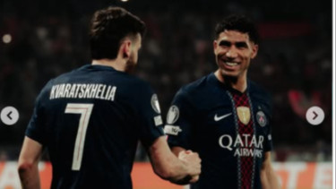 Pemain PSG, Khvicha Kvaratskhelia dan Achraf Hakimi