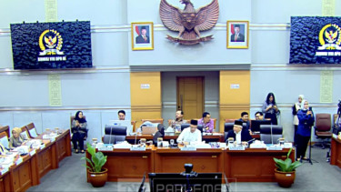 Anggota Komisi VIII DPR Rapat bersama Kemenhaj