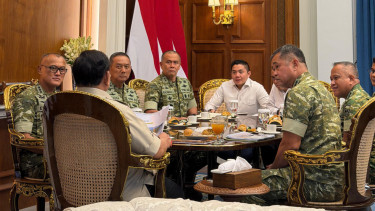 Presiden RI Prabowo Subianto menerima kunjungan KSAD Jenderal TNI Maruli Simanjuntak dan jajaran
