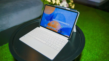 Lenovo Yoga Tab.