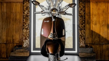 Vespa Hadirkan 946 Horse di Indonesia