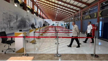 Menhub Dudi Purwagandhi meninjau Terminal 2F untuk terminal haji 2026